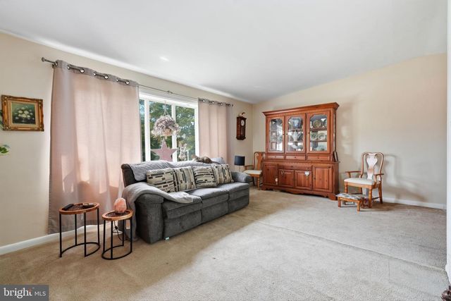 2012 TOMLINSON, Philadelphia, PA 19116