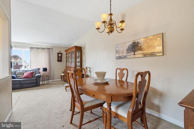 2012 TOMLINSON, Philadelphia, PA 19116