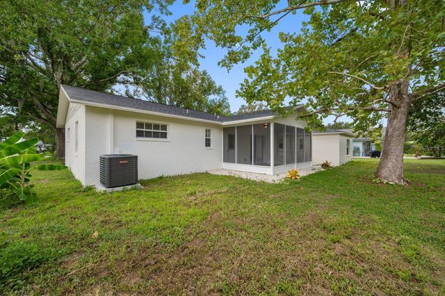 11836 ORANGE STREET, San Antonio, FL 33576