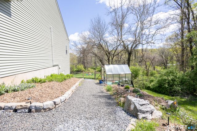 564 Ridgewood Road, Middletown, CT 06457