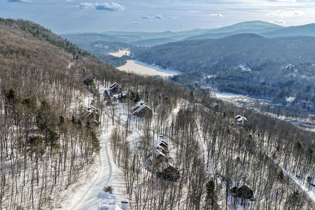 11 Blueberry Ledge Ridge L-3, Plymouth, VT 05056