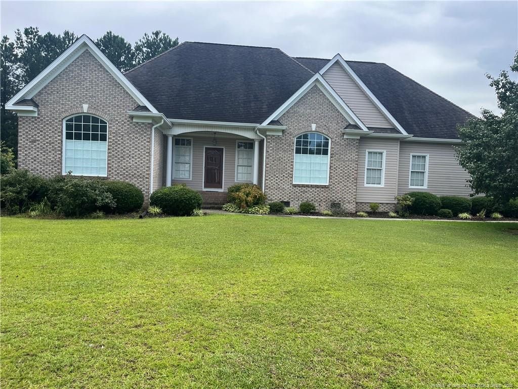 1110 Laurel Oak Lane, Lumberton, NC 28358