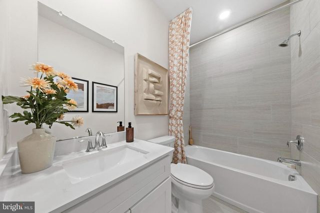 2108 PRINCE HALL, Pennington, NJ 08534