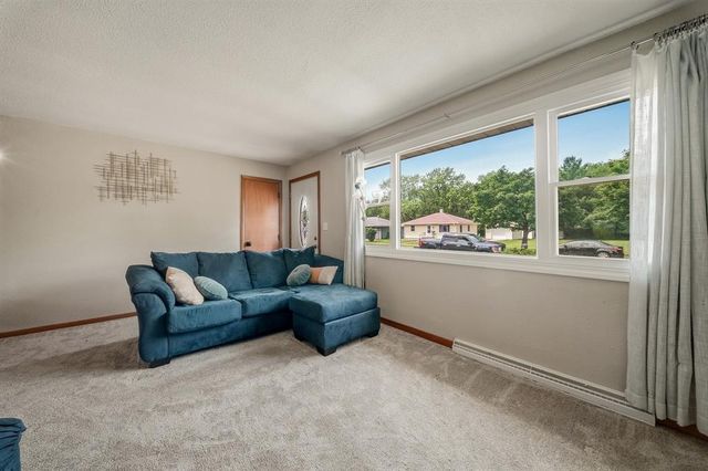 325 Selma Street, Eau Claire, WI 54703