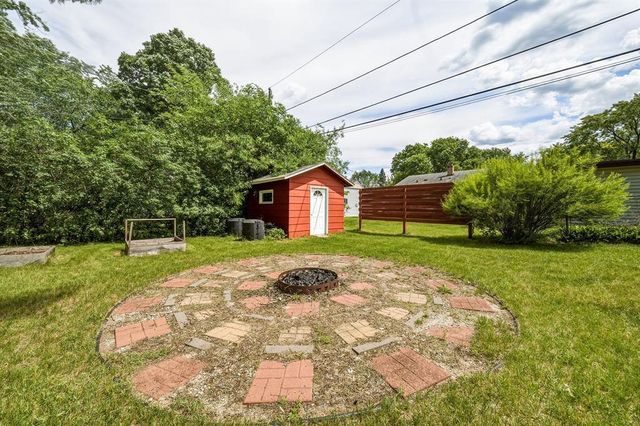 325 Selma Street, Eau Claire, WI 54703