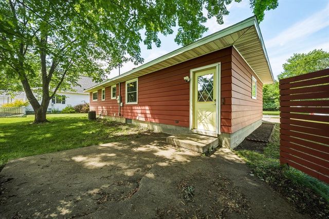 325 Selma Street, Eau Claire, WI 54703
