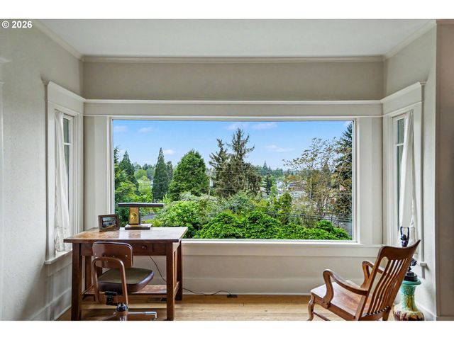 700 OAK St, Silverton, OR 97381