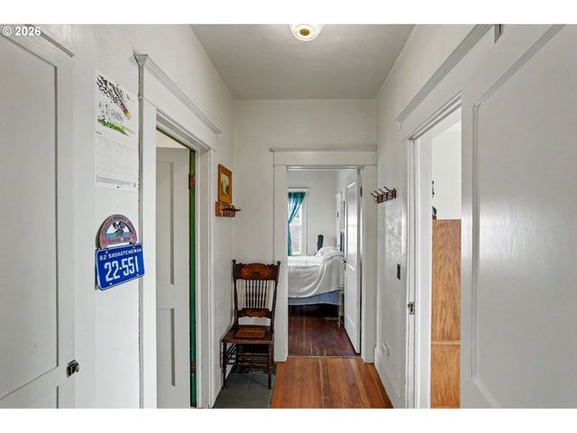 700 OAK St, Silverton, OR 97381