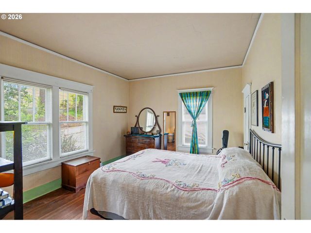 700 OAK St, Silverton, OR 97381