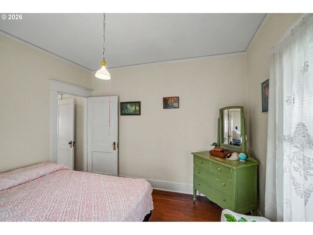 700 OAK St, Silverton, OR 97381