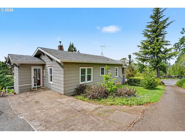 700 OAK St, Silverton, OR 97381