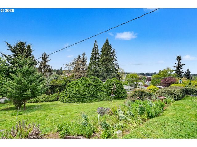 700 OAK St, Silverton, OR 97381