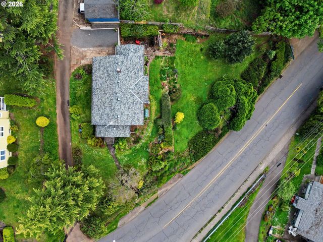 700 OAK St, Silverton, OR 97381