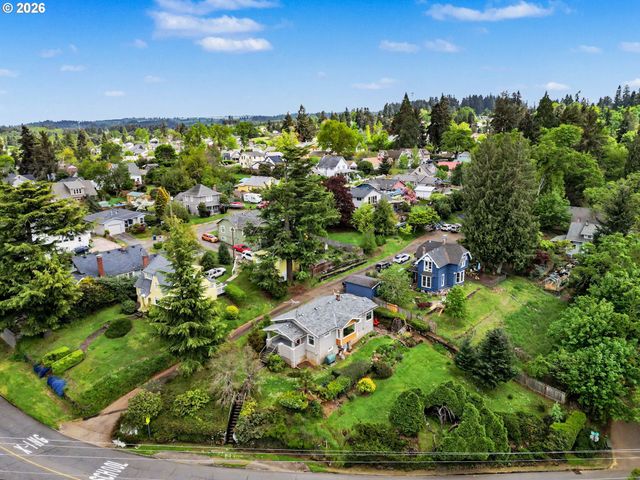 700 OAK St, Silverton, OR 97381