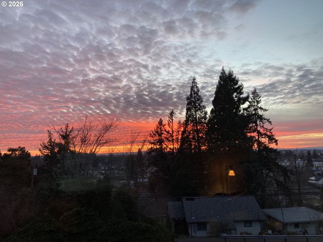 700 OAK St, Silverton, OR 97381