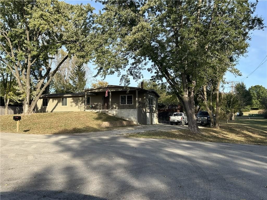 13348 185th Street, Linwood, KS 66052