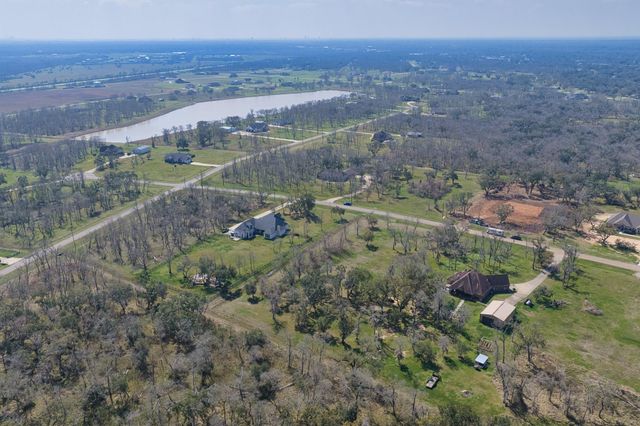 3018 Bayou View Court, Richwood, TX 77515