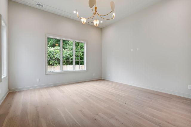2913 Vaulx Ln, Nashville, TN 37204