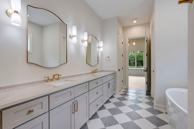 2913 Vaulx Ln, Nashville, TN 37204