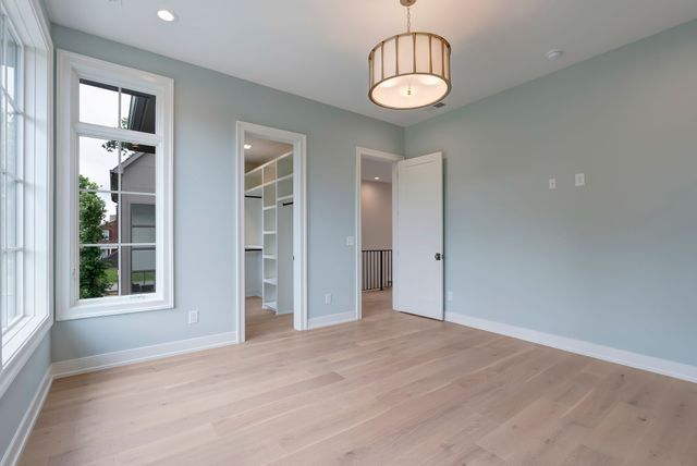 2913 Vaulx Ln, Nashville, TN 37204