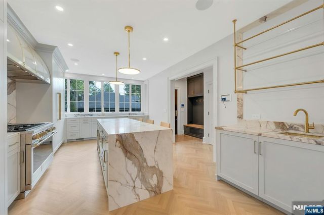 82 Watchung Avenue, Montclair, NJ 07043