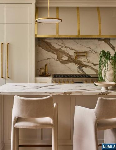 82 Watchung Avenue, Montclair, NJ 07043