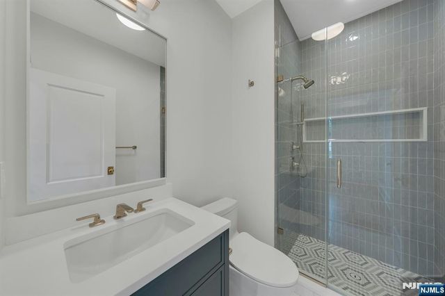 82 Watchung Avenue, Montclair, NJ 07043