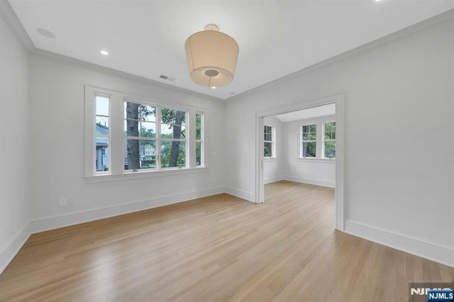 82 Watchung Avenue, Montclair, NJ 07043