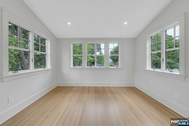 82 Watchung Avenue, Montclair, NJ 07043