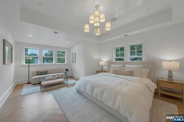 82 Watchung Avenue, Montclair, NJ 07043