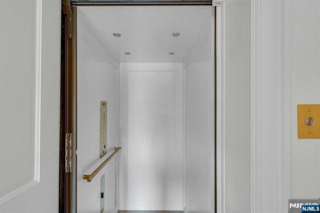 82 Watchung Avenue, Montclair, NJ 07043