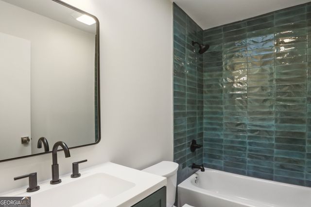 600 Applewood Lane NW, Marietta, GA 30064