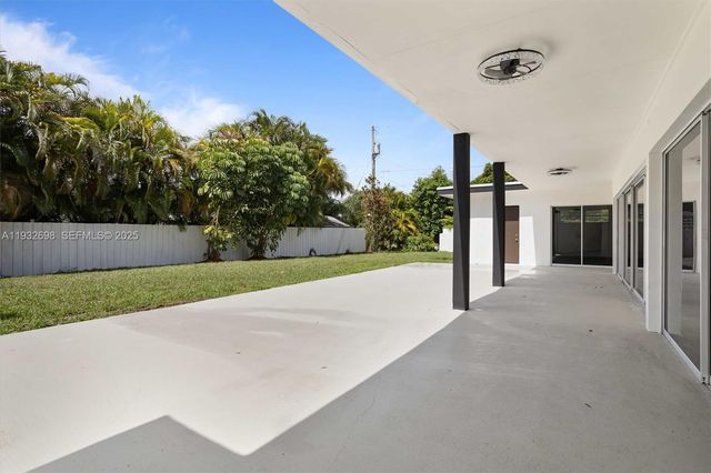 18490 SW 83rd Ave, Cutler Bay, FL 33157