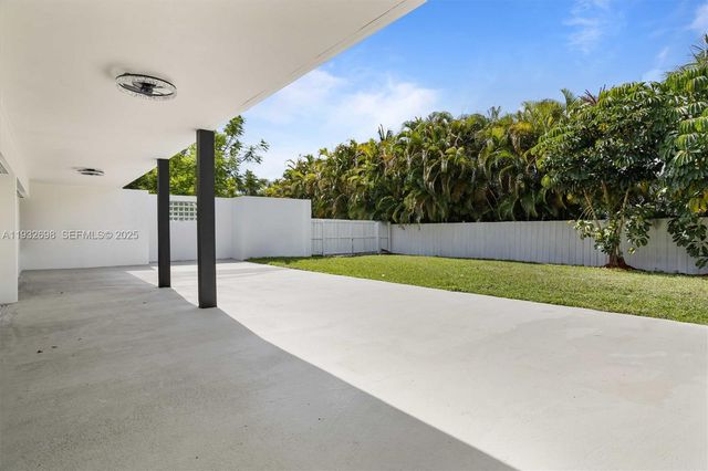 18490 SW 83rd Ave, Cutler Bay, FL 33157