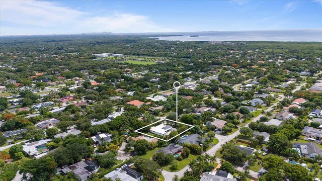 18490 SW 83rd Ave, Cutler Bay, FL 33157