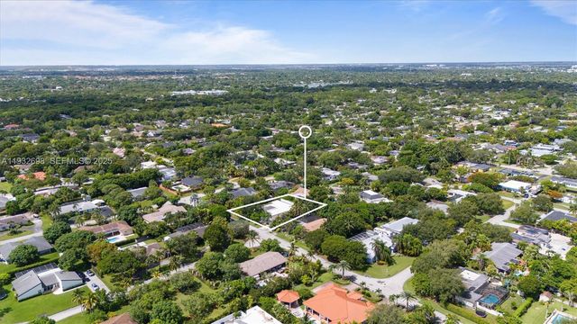 18490 SW 83rd Ave, Cutler Bay, FL 33157