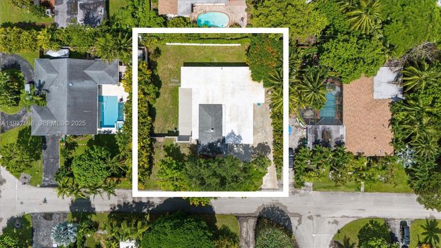 18490 SW 83rd Ave, Cutler Bay, FL 33157