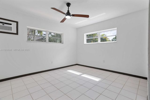18490 SW 83rd Ave, Cutler Bay, FL 33157