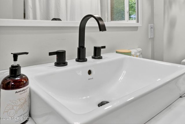 3607 Roberta Drive, Toledo, OH 43614