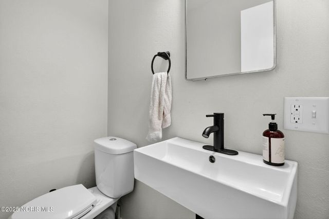 3607 Roberta Drive, Toledo, OH 43614