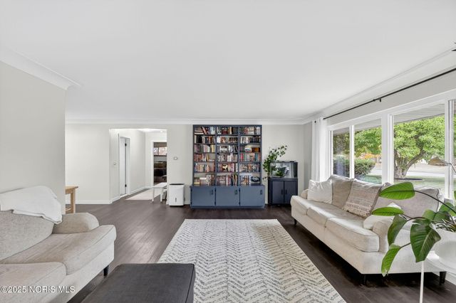 3607 Roberta Drive, Toledo, OH 43614