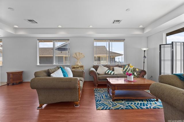 92-1089 Palahia Street J, Kapolei, HI 96707