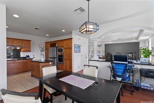 92-1089 Palahia Street J, Kapolei, HI 96707