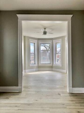 2926 W Fulton Street 3, Chicago, IL 60612