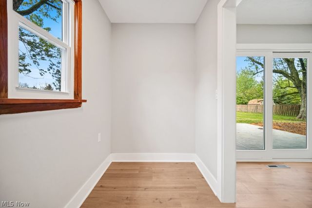 8454 Royalhaven Drive, North Royalton, OH 44133