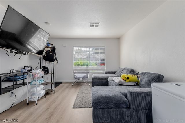 2122 Sleepy Court 2122, Las Vegas, NV 89106