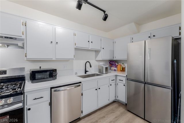 2122 Sleepy Court 2122, Las Vegas, NV 89106