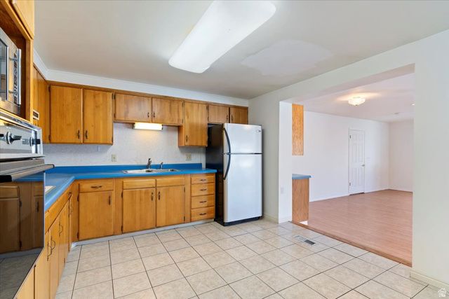 5523 S 700 E, South Ogden, UT 84405