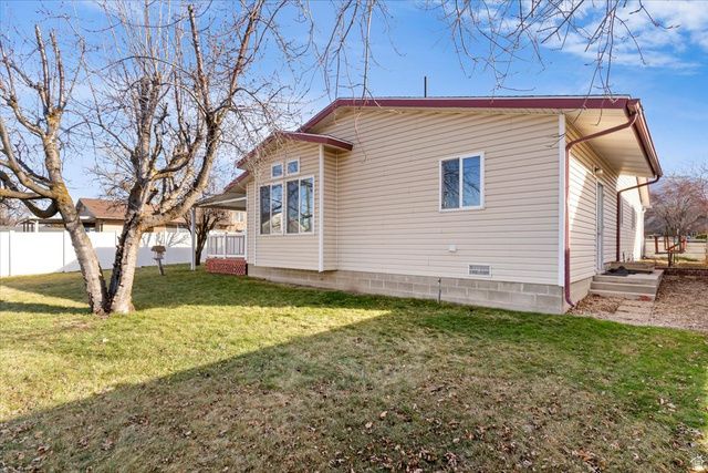 5523 S 700 E, South Ogden, UT 84405