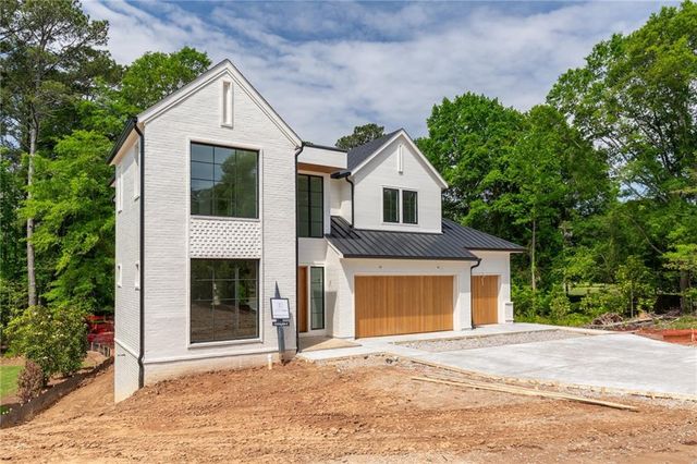 10910 Woodstock Road, Roswell, GA 30075